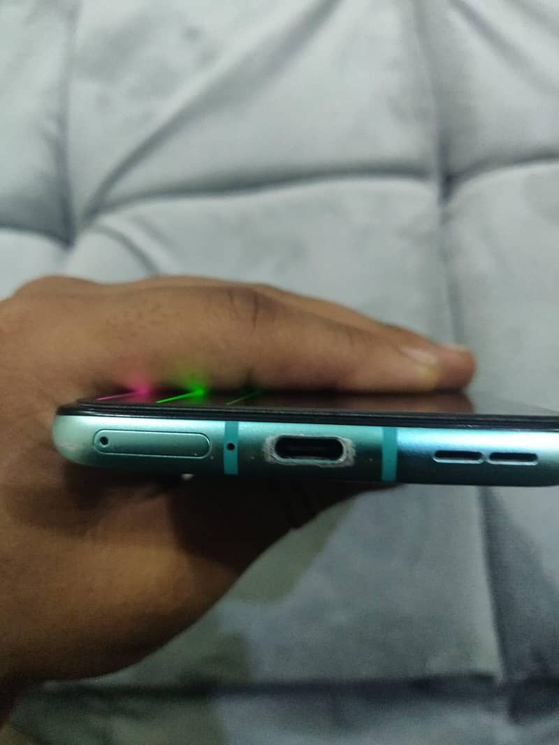 OnePlus 8t 5