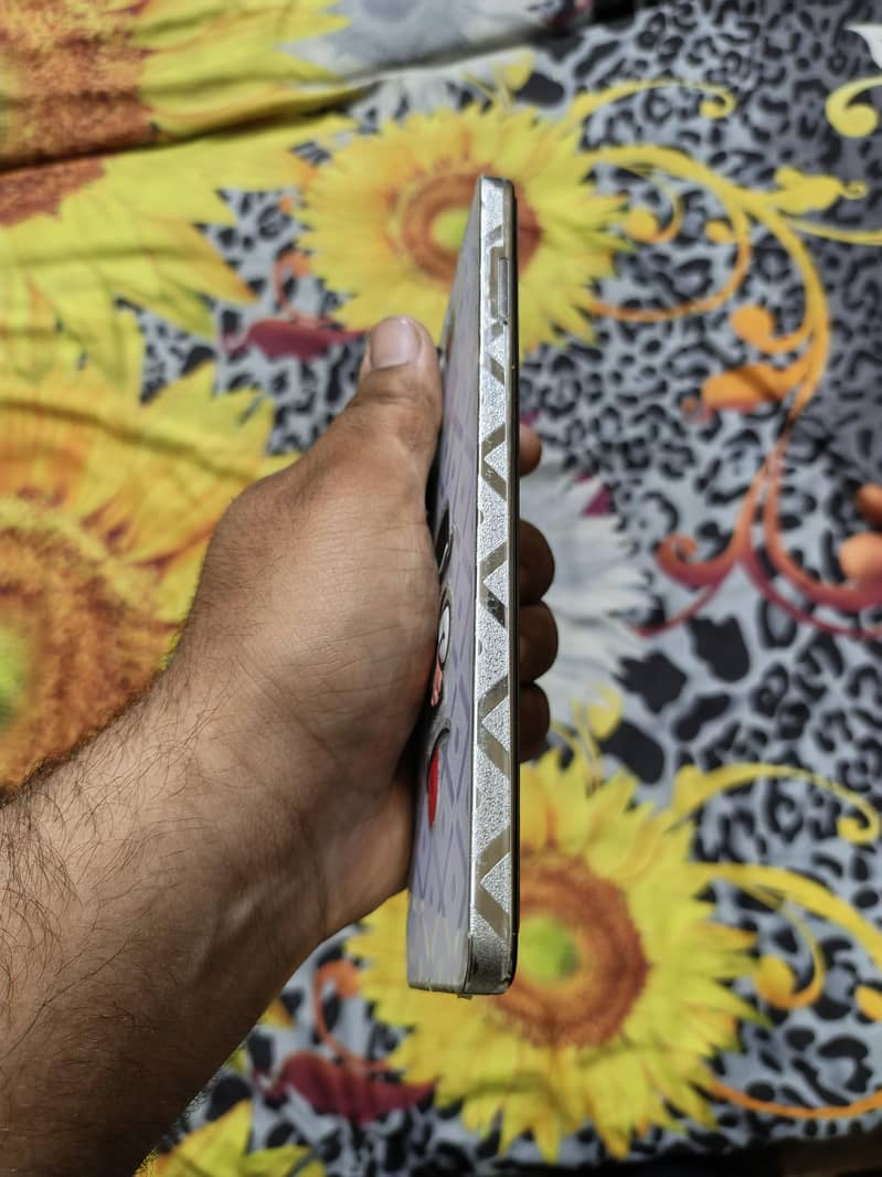 Tecno camon 20 4