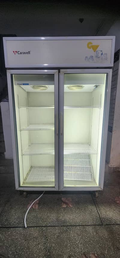 caravell 1200 double door very good condition  serious buyers contact