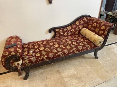 Victorian Style Wooden Diwan/Chaise Lounge - Carved Frame