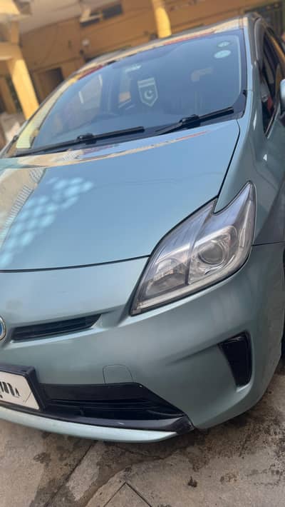Toyota Prius 2013 model 2016 register Islamabad number