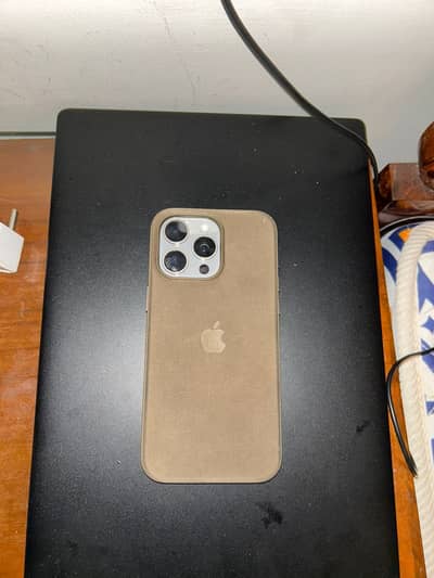 Apple Original Leather MagSafe Cover