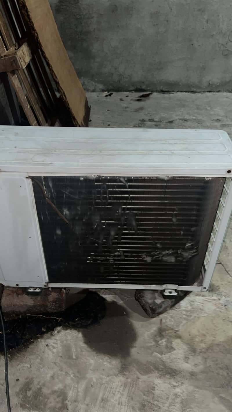 Haier DC INVERTER Split AC 2