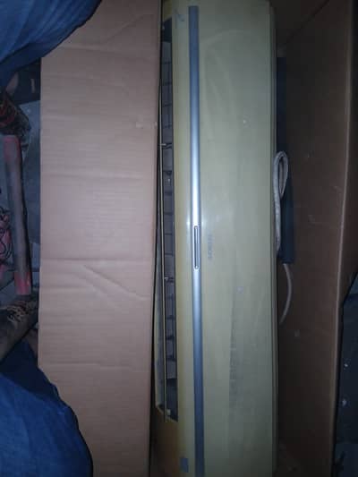 Hitachi AC