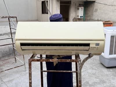 Mitsubishi Ac for urgent sale