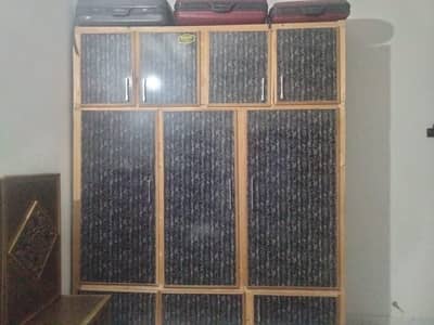Room Almaari