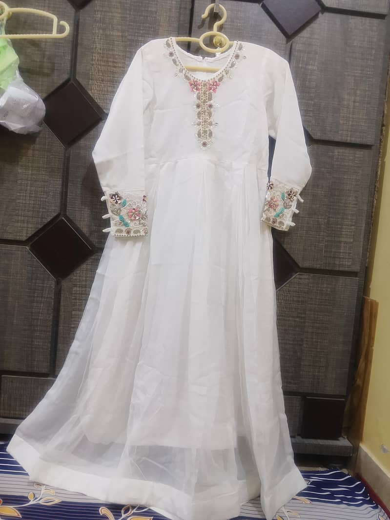 white maxci 4