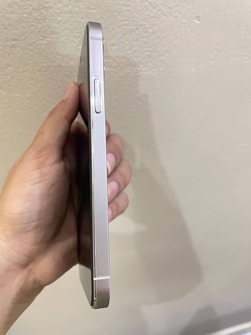 iPhone 12 pro 4