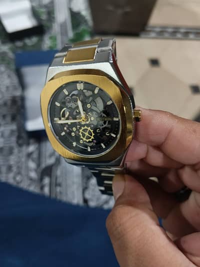 men watch