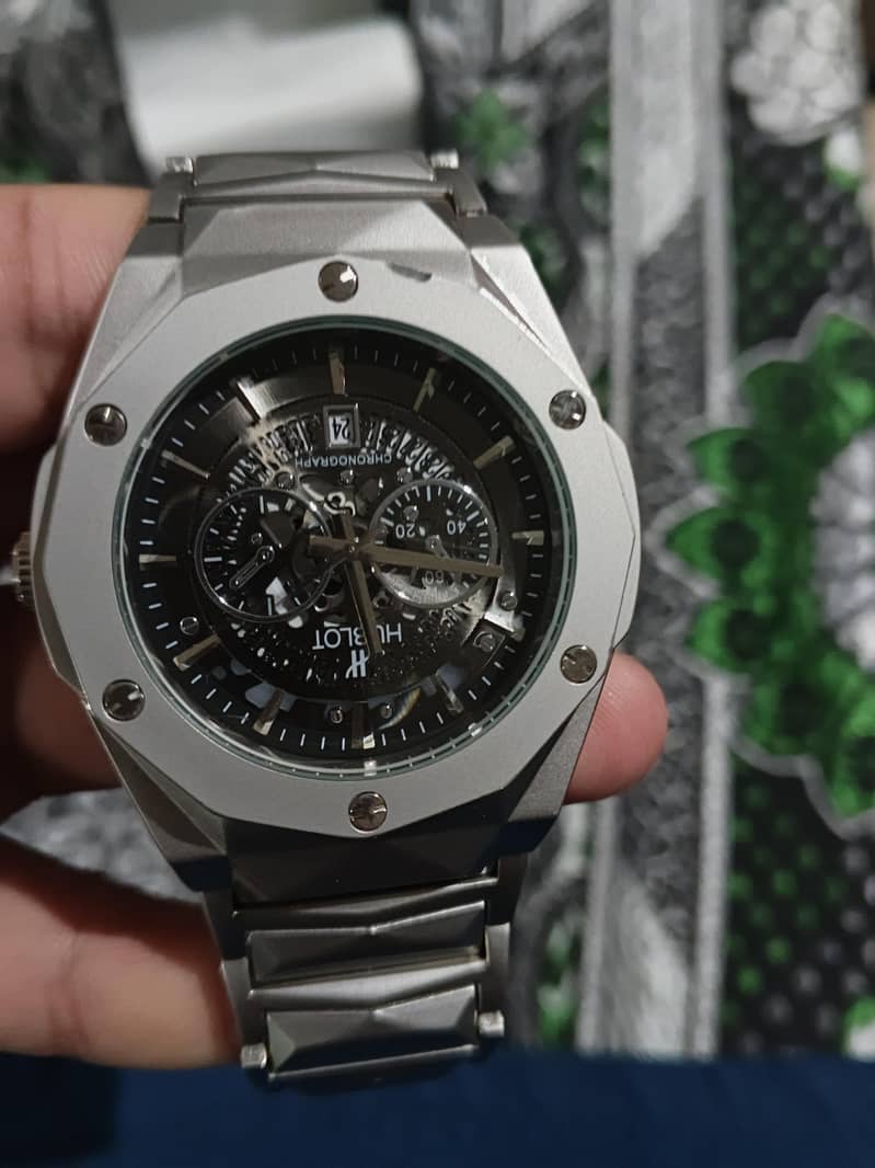men watch 1