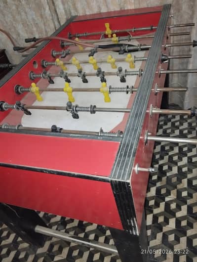 Tabel football only 5 months used