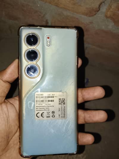 Camon 40pro 8+5 gb ram 256 gb memory