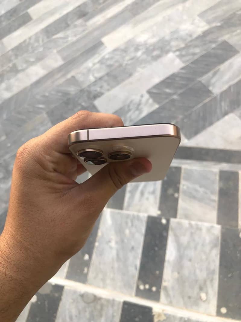 IPHONE 16 pro(jv) 2