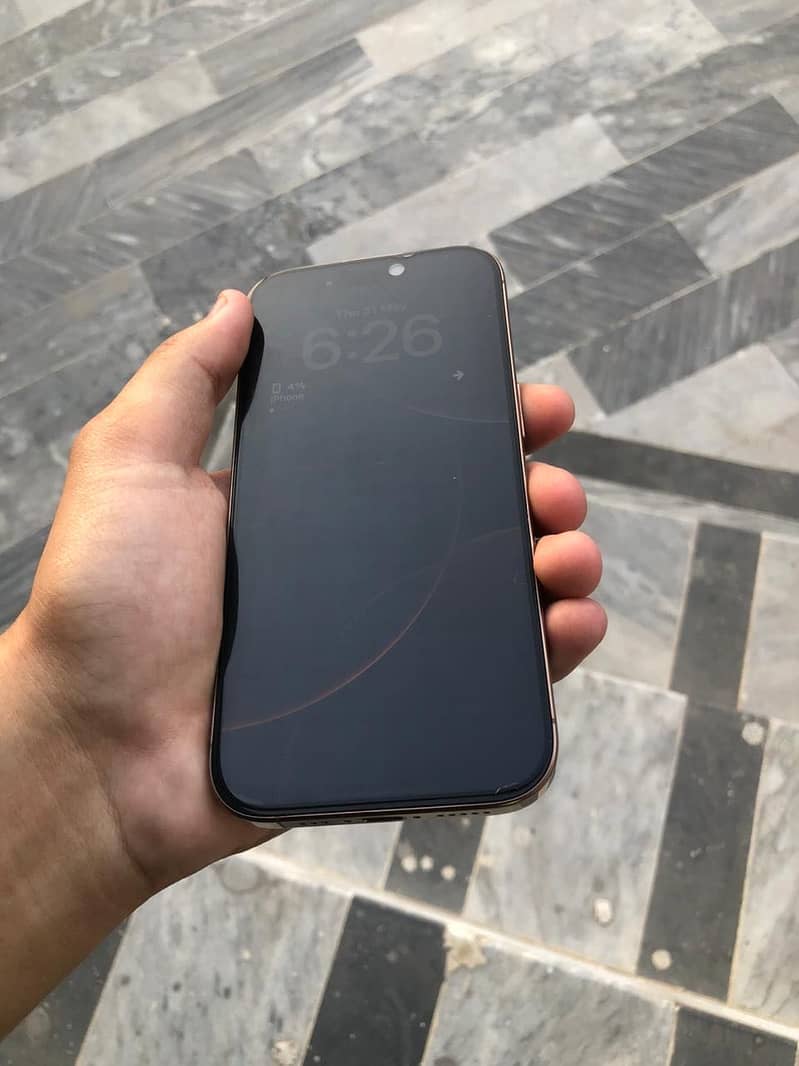 IPHONE 16 pro(jv) 3