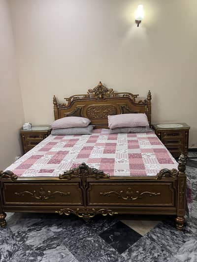 King bed with dressing