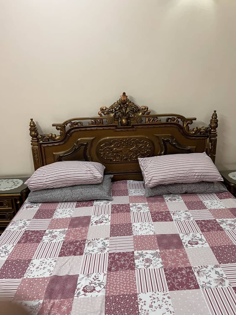 King bed with dressing 4