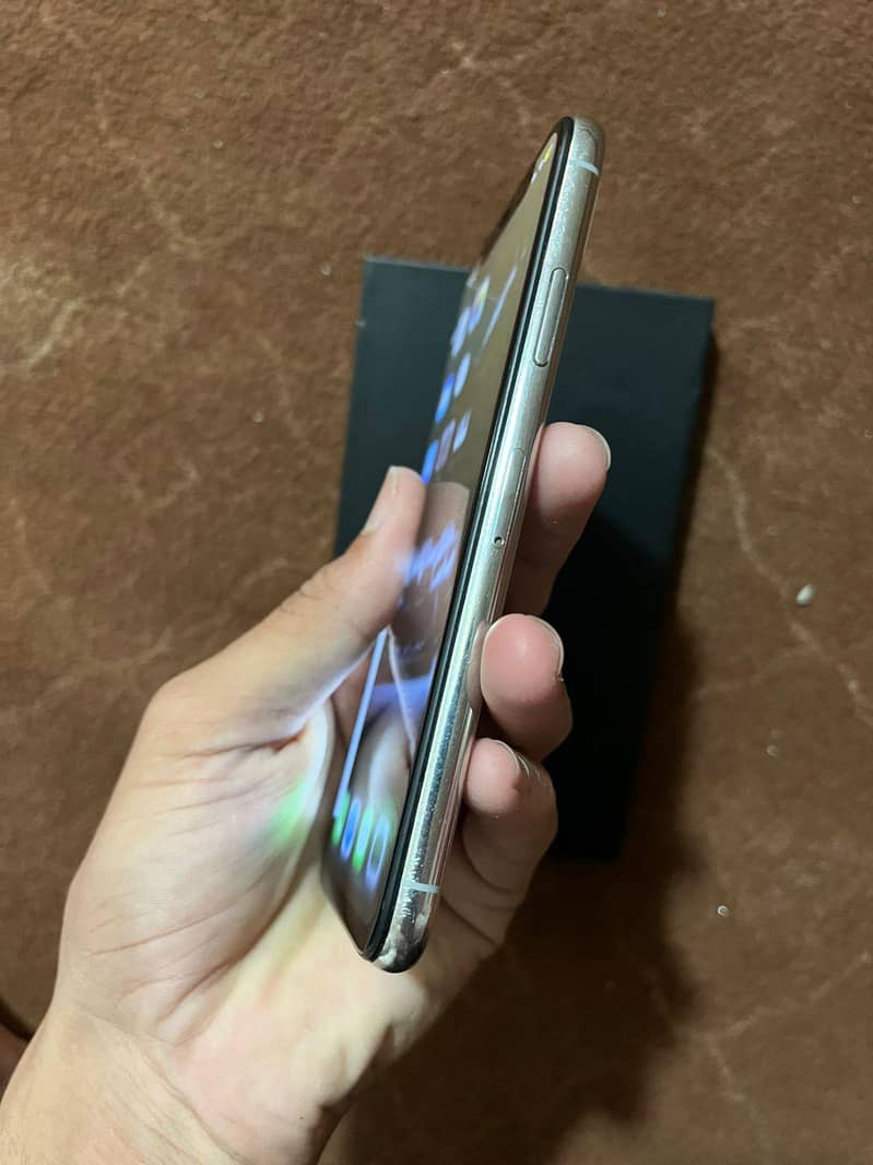 iPhone xs 8