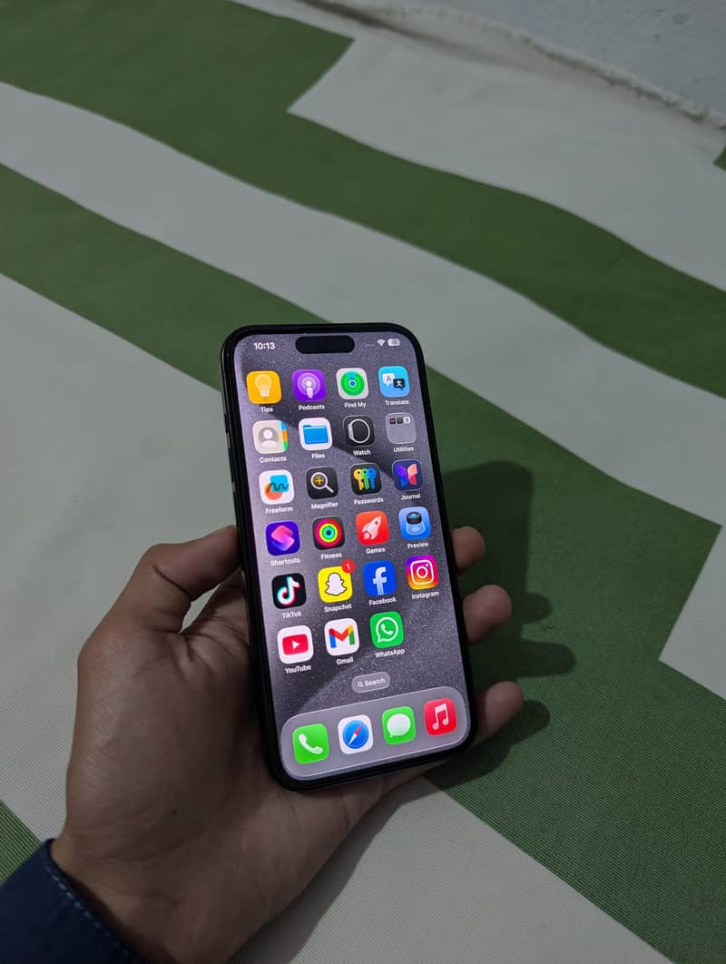 iphone 15 pro 2