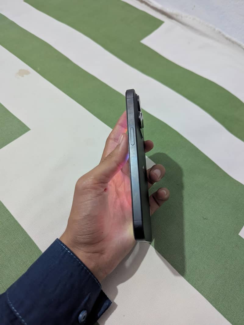 iphone 15 pro 4