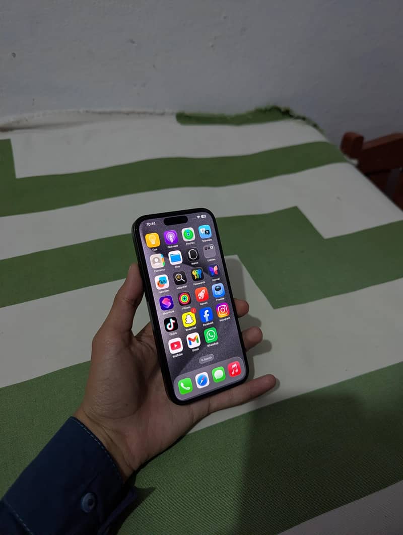 iphone 15 pro 8
