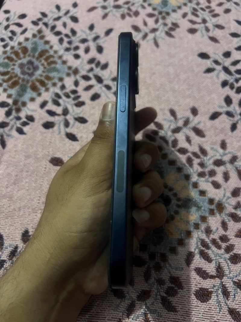 iphone 15 pro max 3