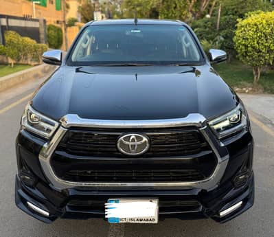 Toyota hilux Revo V 2.8