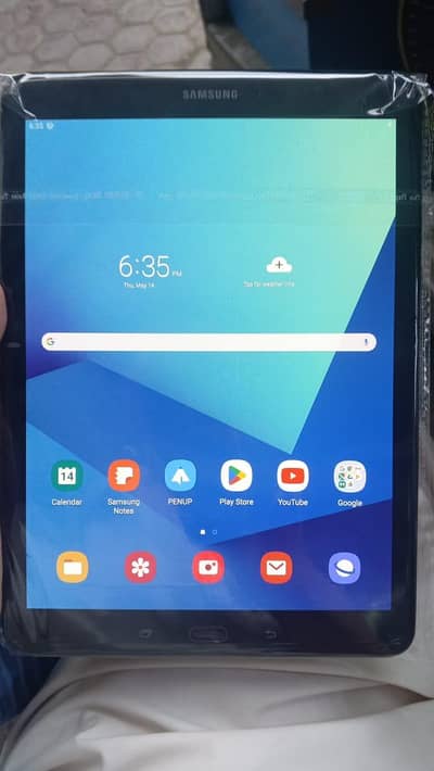 Samsung Tab 4 GB ram 32 GB memory 9  android version 10 inch
