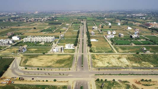 6 marla plot for sale