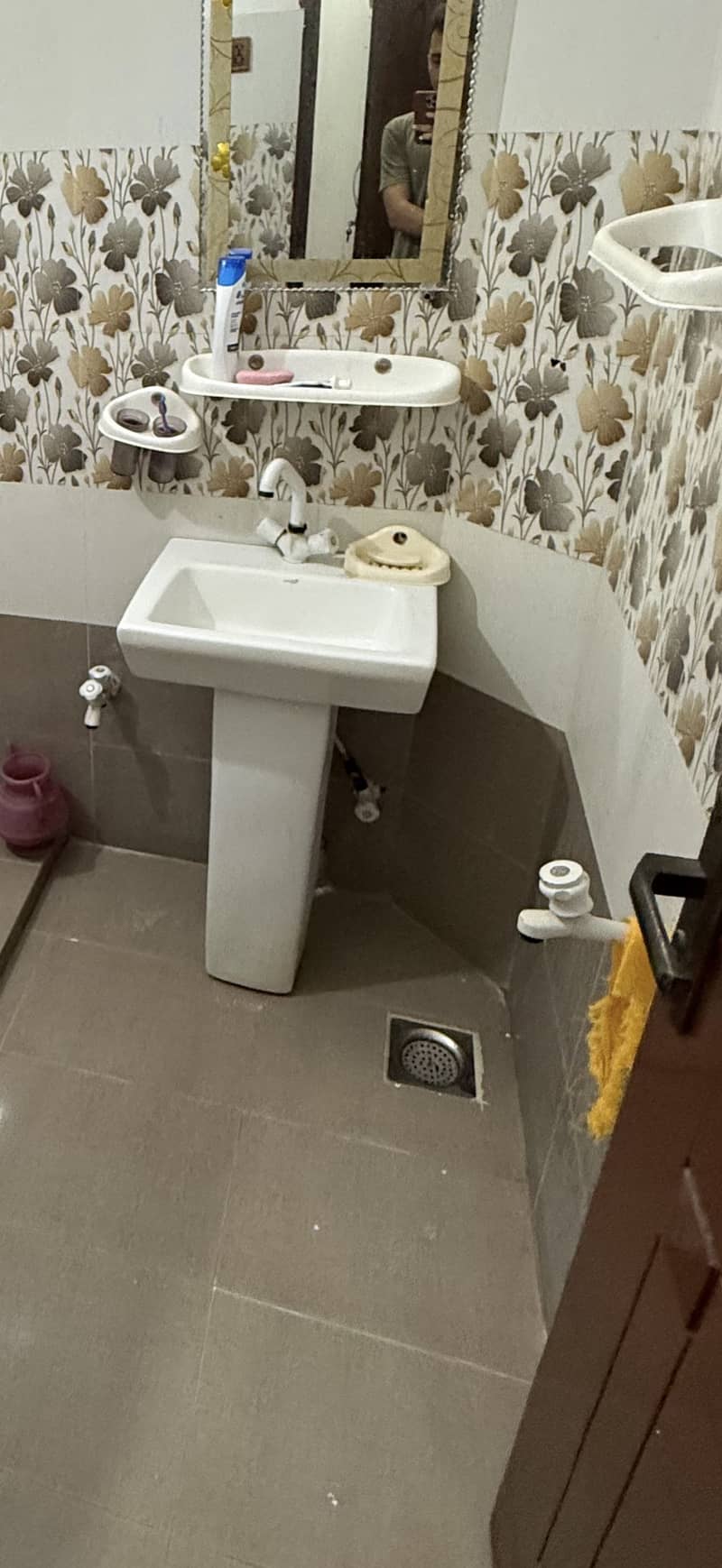 Basin vanity 0