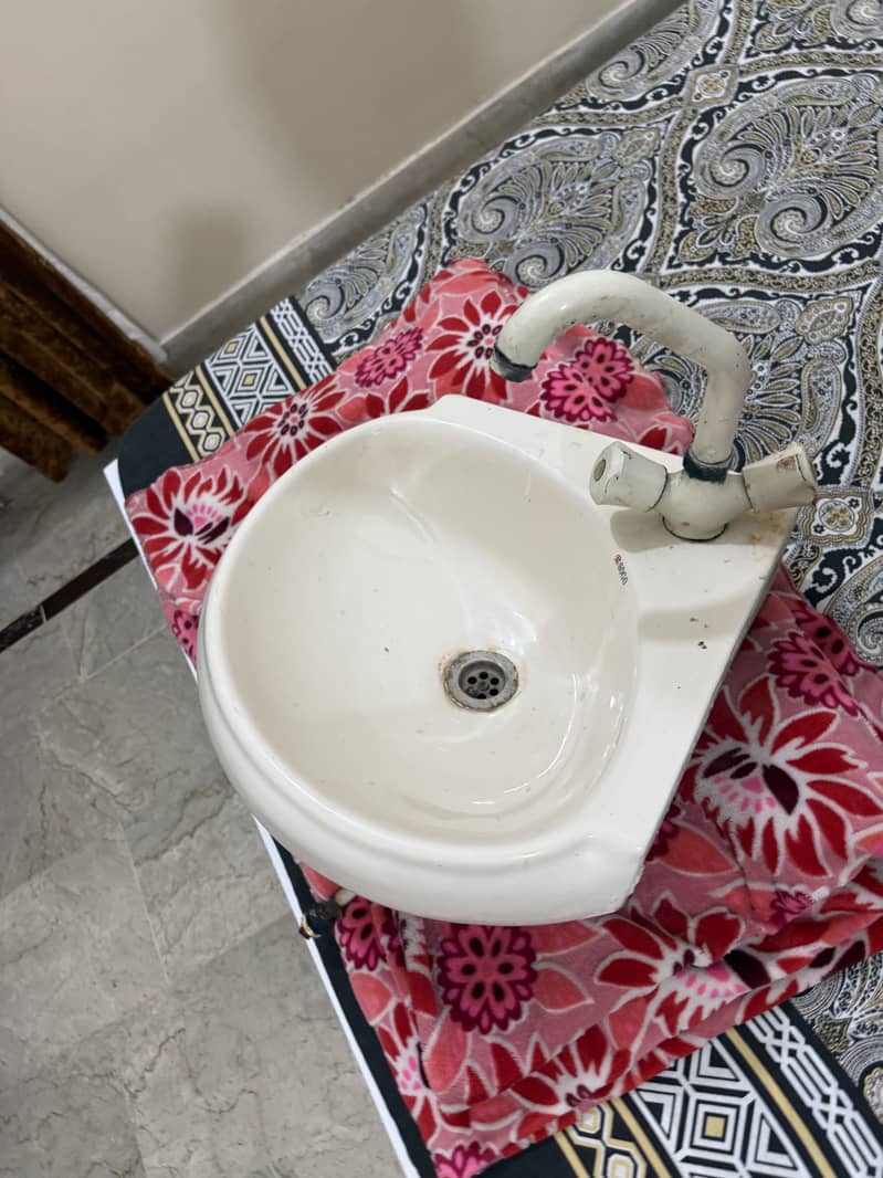 Basin vanity 1