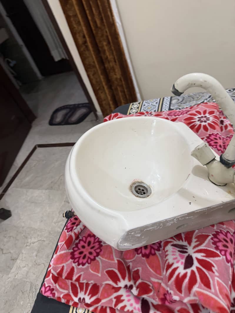 Basin vanity 2