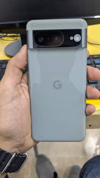 Google pixel 8
