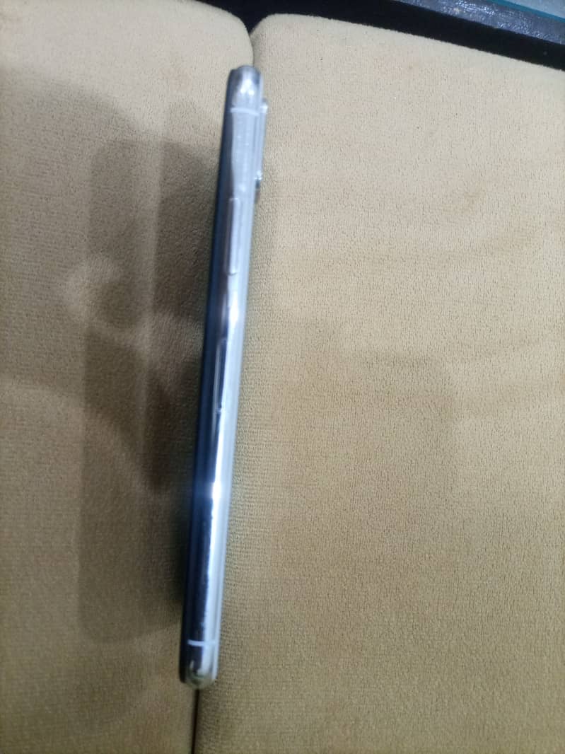 Apple iPhone X 2