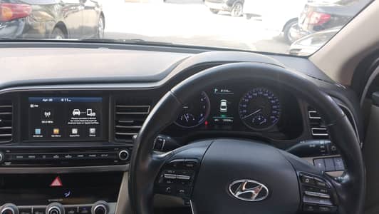 Hyundai Elantra GLS 2.0 .  Hyundai Dealership Maintained