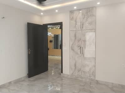 Avail Yourself A Great Prime Location 12 Marla House In Central Park Housing Scheme