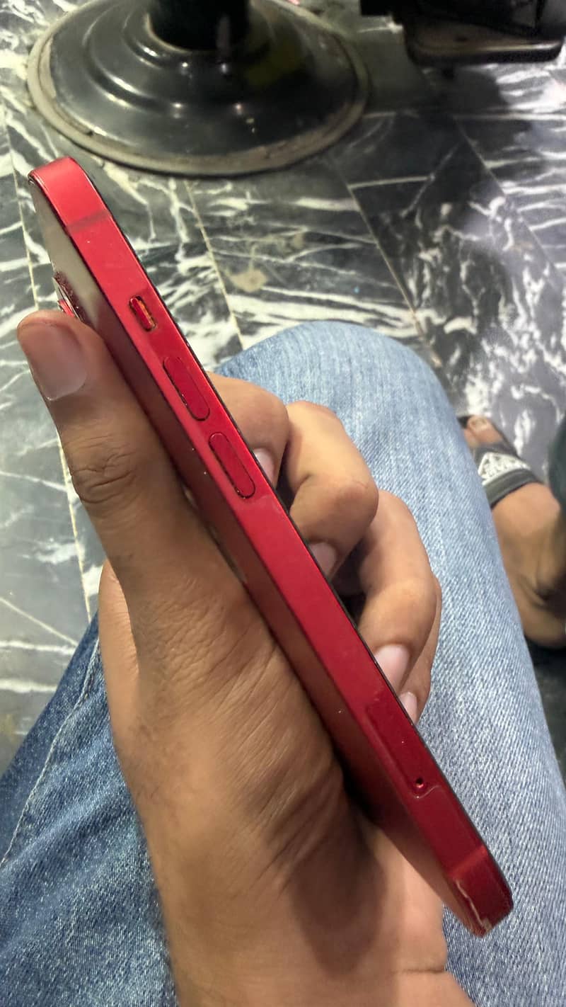 iPhone 13 2