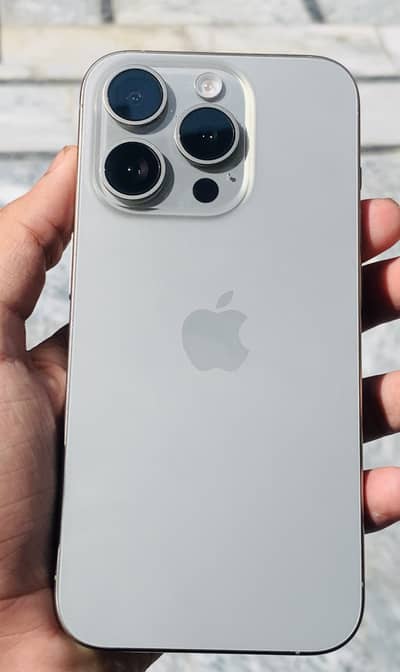Apple iPhone 15 Pro