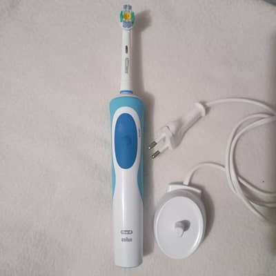 Oral b Electric Toothbrush