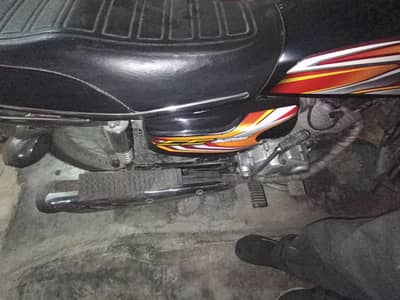 HONDA  125cc motor cycle