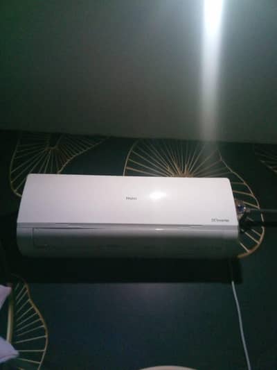 Hair Ac DC inverter 1.5 Tun only 1 month use new condition