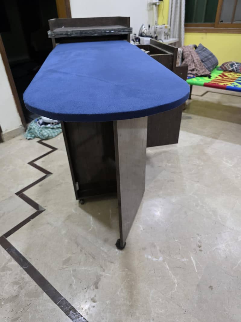 iron  table 4