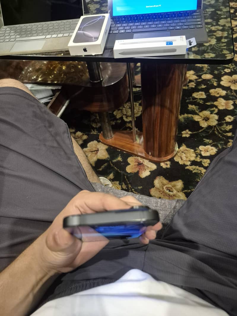 IPHONE 16 PRO 3