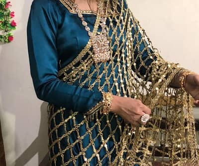zinc colour sari olny one time wear for tow hours like new
