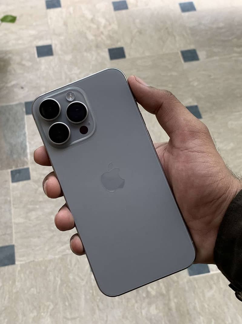 iphone 15 pro max 0