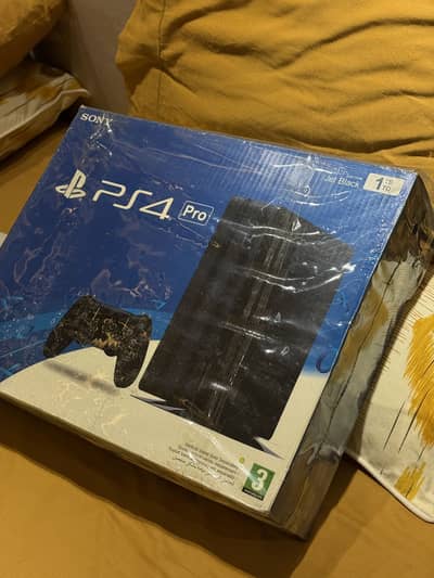PlayStation 4 pro 1Tb 10/10, with complete box