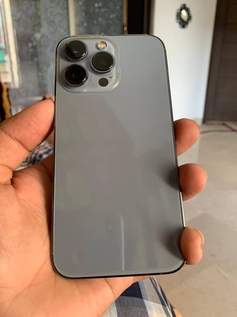 Apple iPhone 13 Pro 1