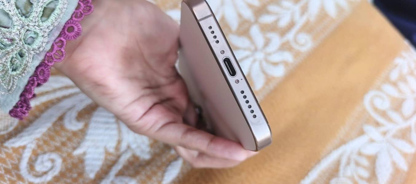 Iphone 16pro max 1