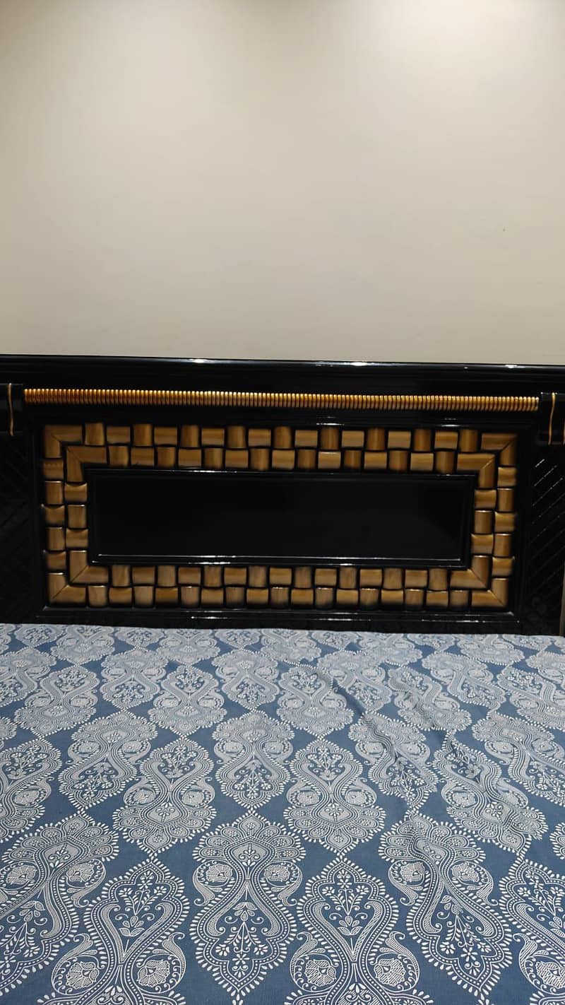 solid wood bed 2