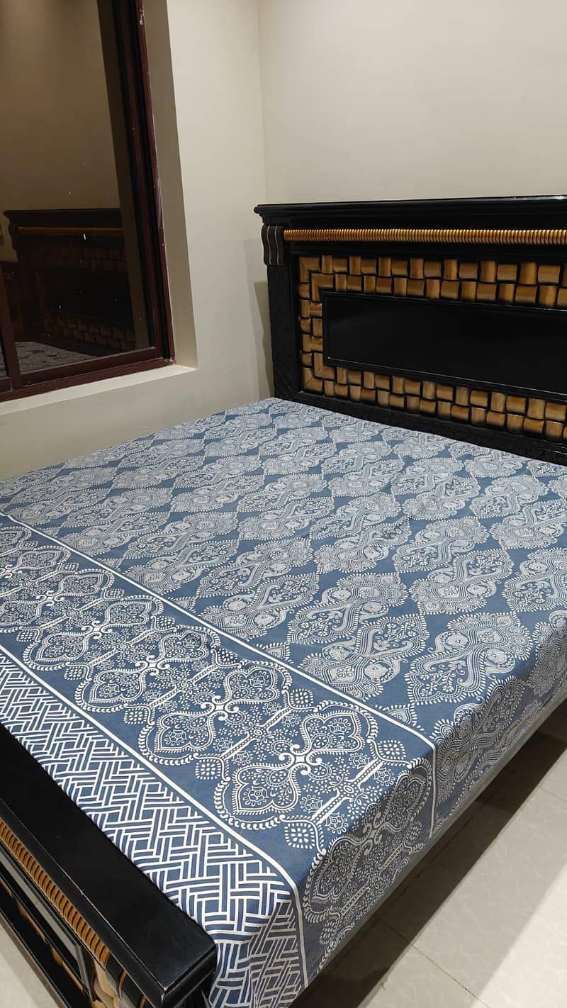 solid wood bed 3