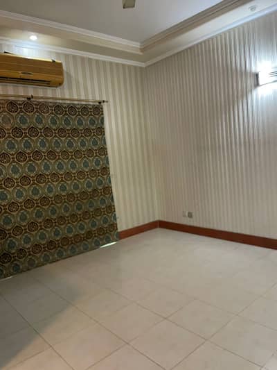 10 Marla Full House For Rent Block L, DHA Phase 5